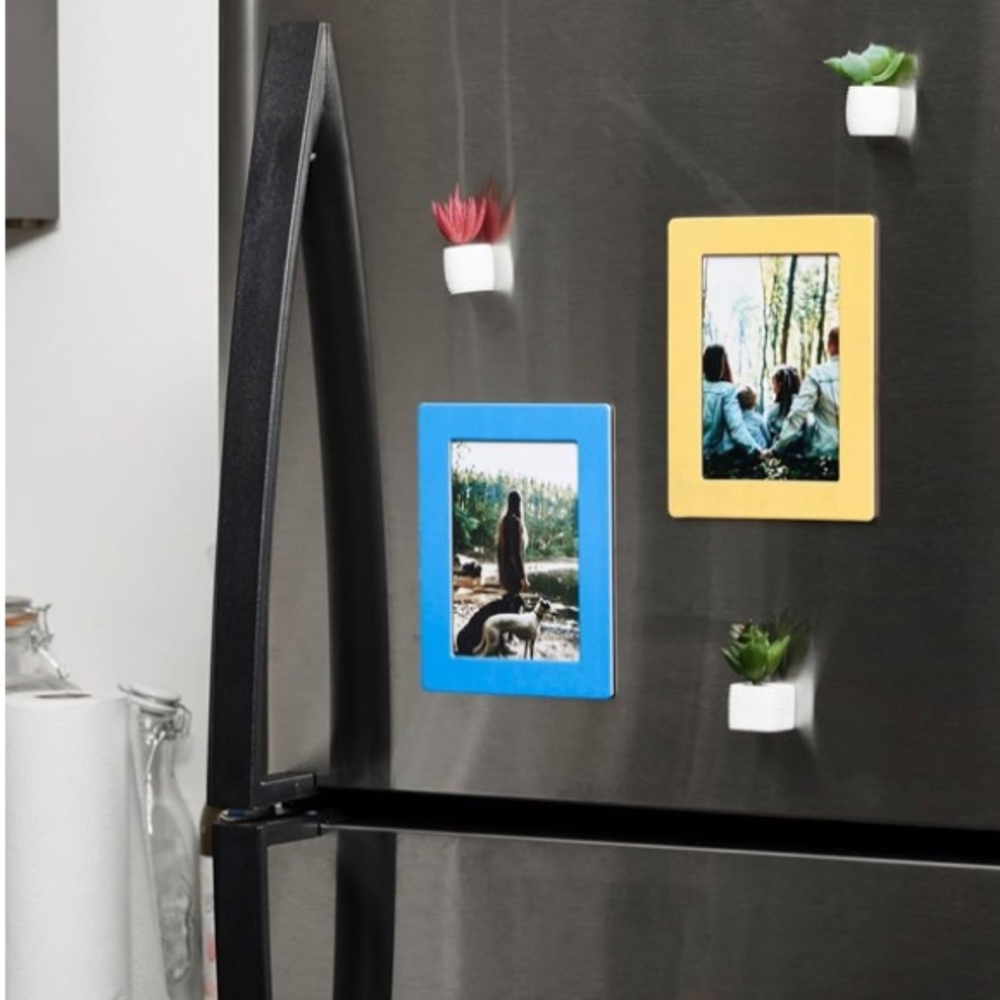 7 pc. Magnetic Photo Frame and organizer For Fridge & Lockers